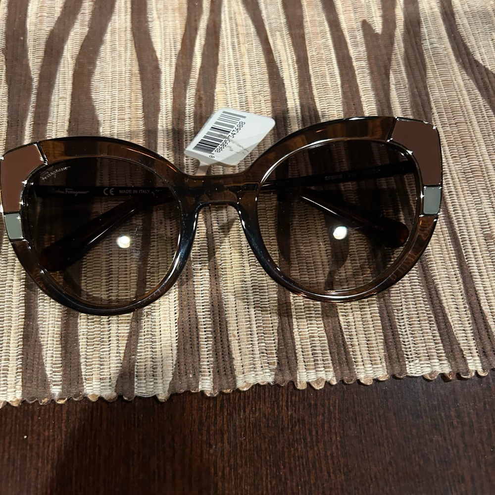 Authentic Salvatore Ferragamo Sunglasses NWT
